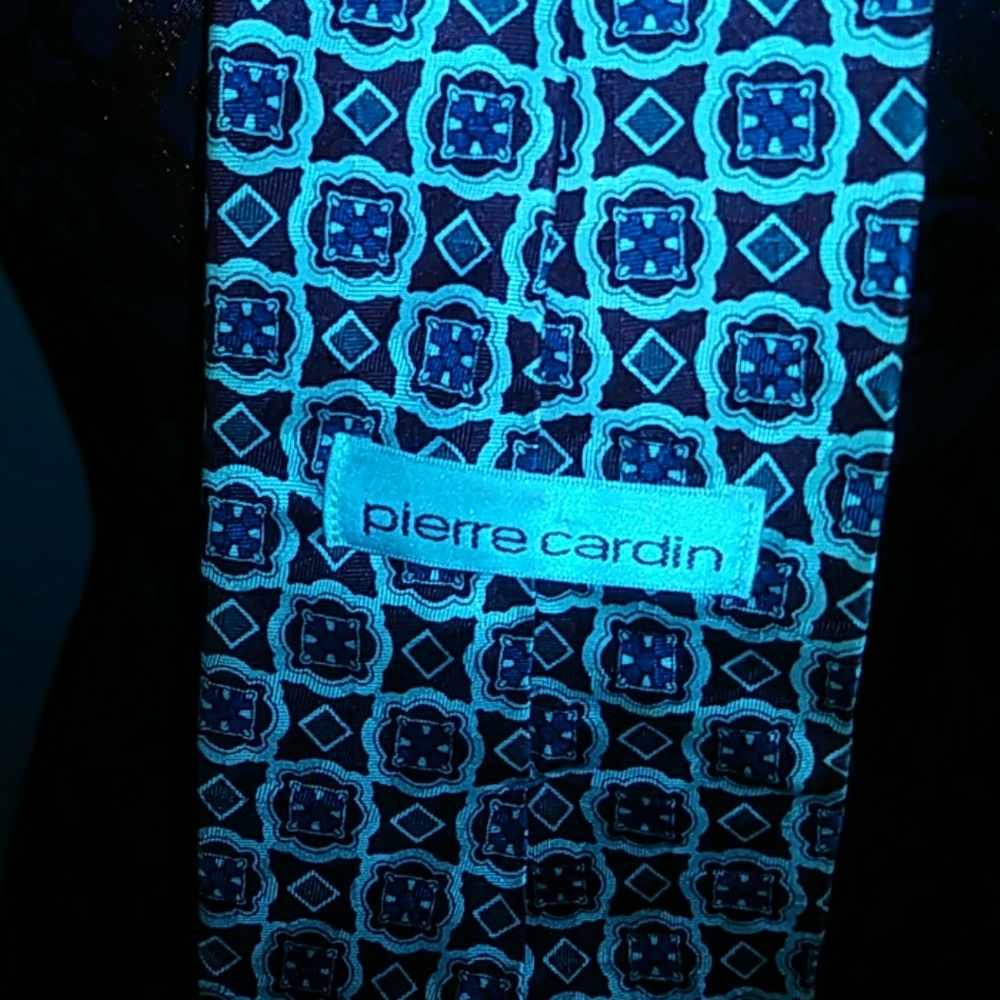 Pierre Cardin & Halston Tie - Picture 2 of 4